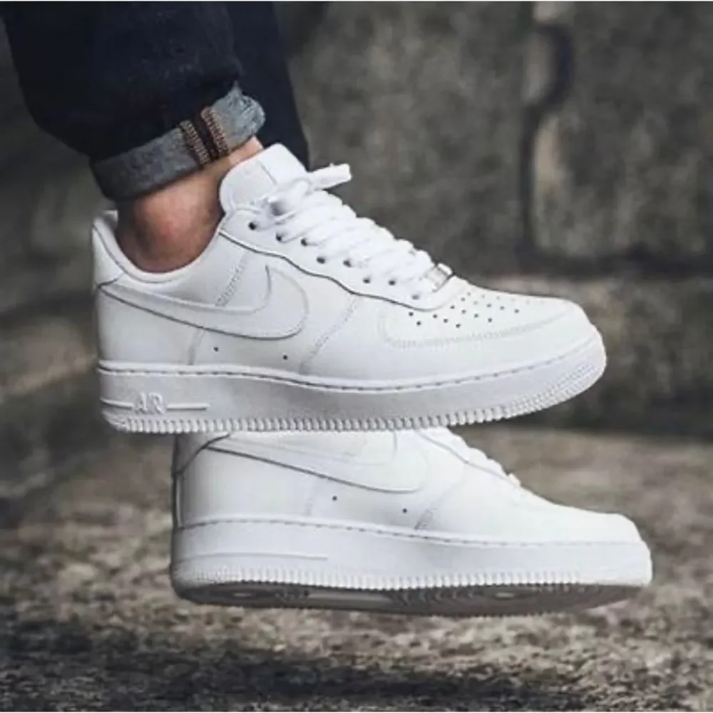 Nike Air Force 1 '07 Low Top Sneakers Triple White DH2920-111 Size 4 Youth
